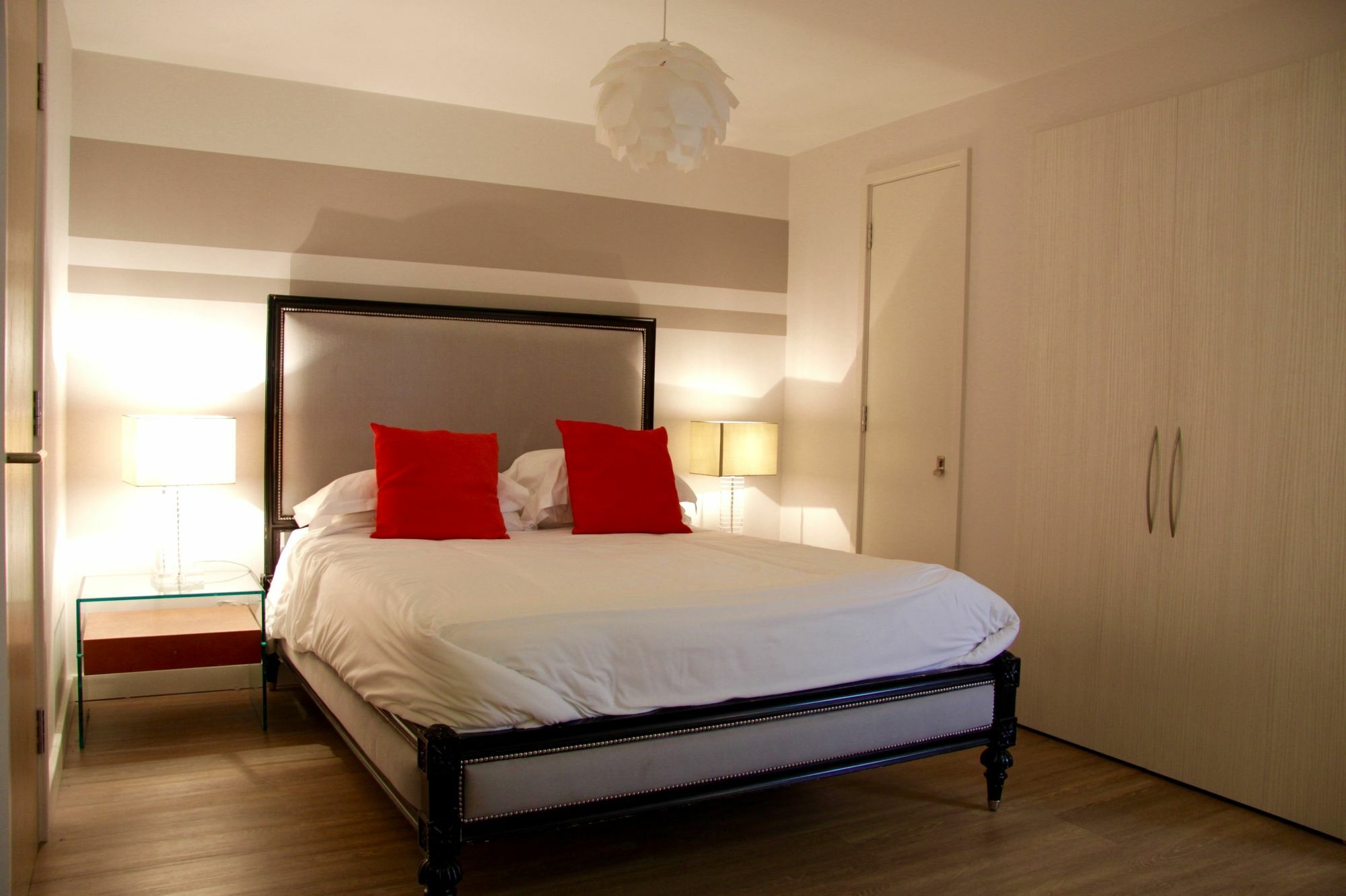 Lux Living Apartments - Florian House CBG Buitenkant foto