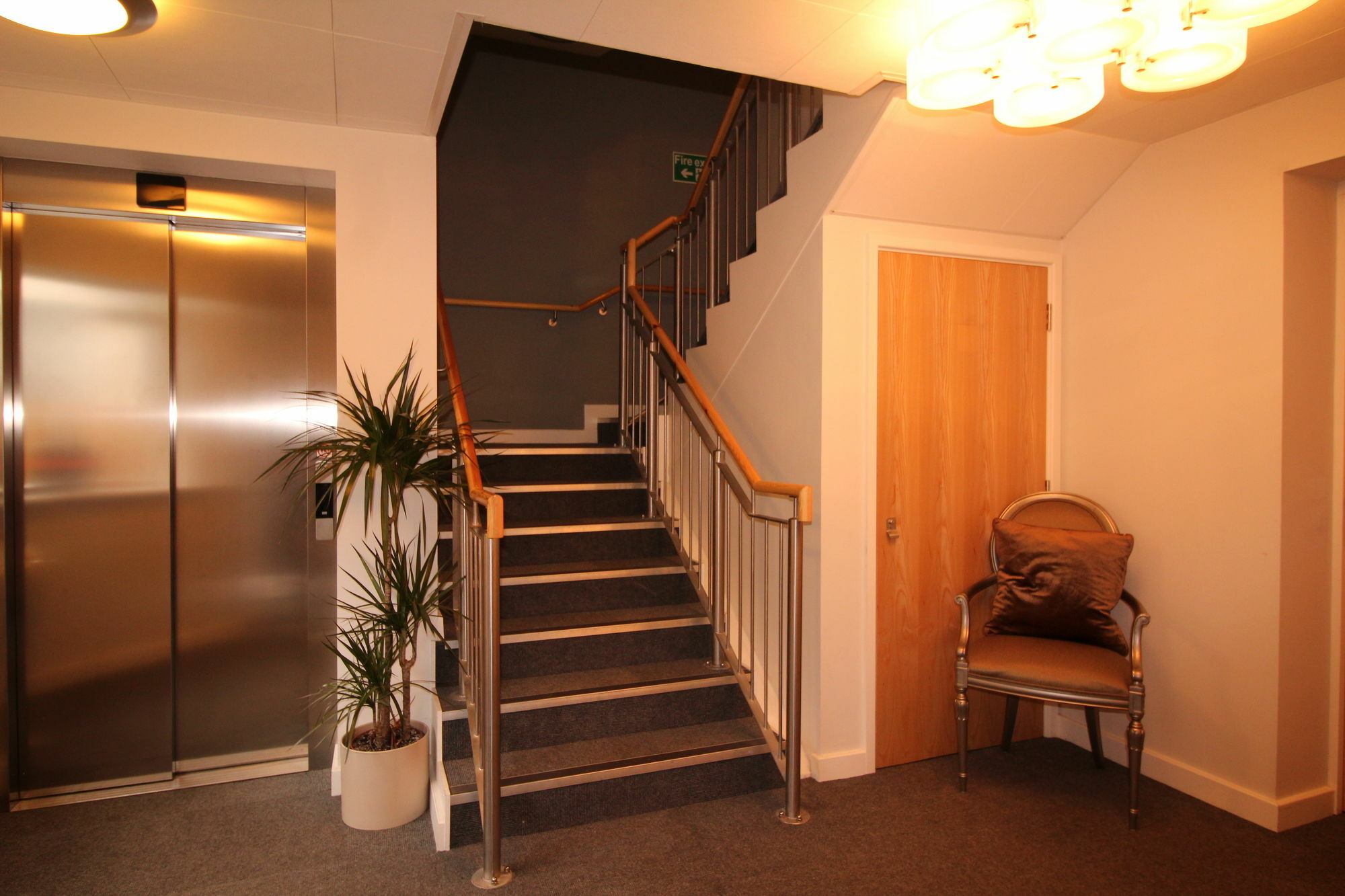 Lux Living Apartments - Florian House CBG Buitenkant foto